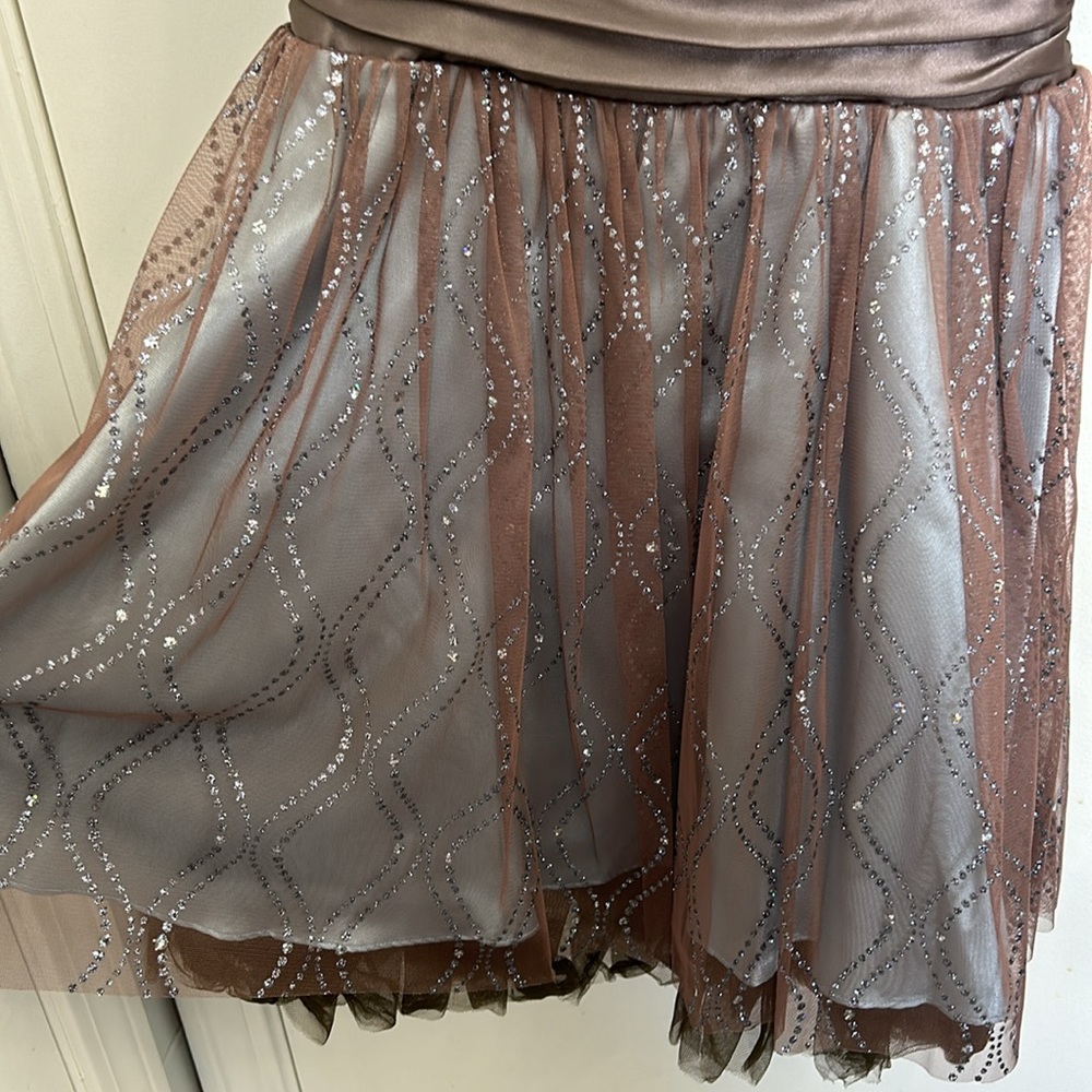 Dress - Picture 2 of 5
